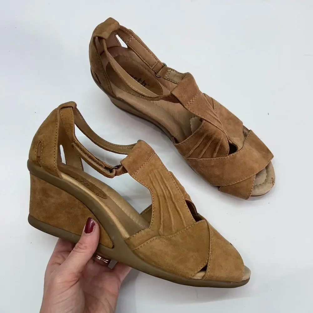Earth Shoes Leather Wedge Sandal 10D 10 WIDE Tan Brown Ankle Strap Platform